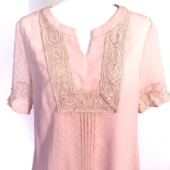 NWOT - Beautiful Pink Split Neck Half Sleeve Lace Panel Blouse - Picture 3 of 9